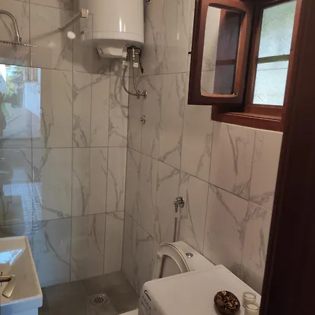 Apostolovic Kuca Kulturni Spomenik U Centru Grocke Apartmán