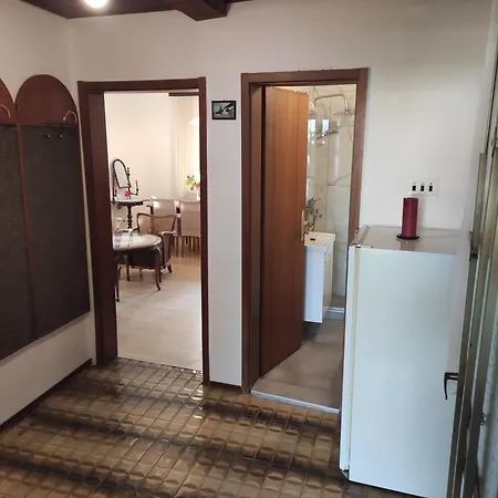 Apartment Apostolovic Kuca Kulturni Spomenik U Centru Grocke Grocka