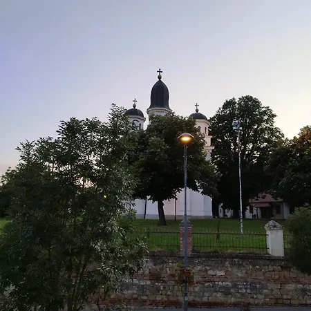 Apostolovic Kuca Kulturni Spomenik U Centru Grocke * Grocka