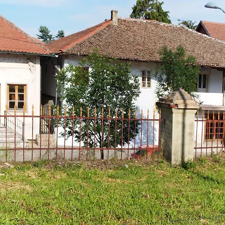 Apostolovic Kuca Kulturni Spomenik U Centru Grocke Apartment *