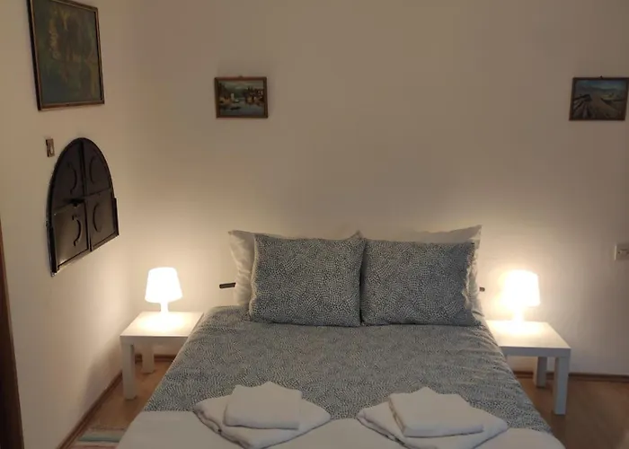 Apartman Apostolovic Kuca Kulturni Spomenik U Centru Grocke Grocka