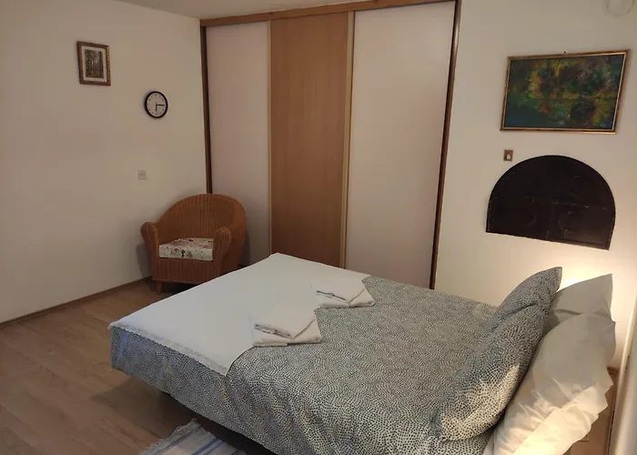 Apostolovic Kuca Kulturni Spomenik U Centru Grocke Apartman Grocka