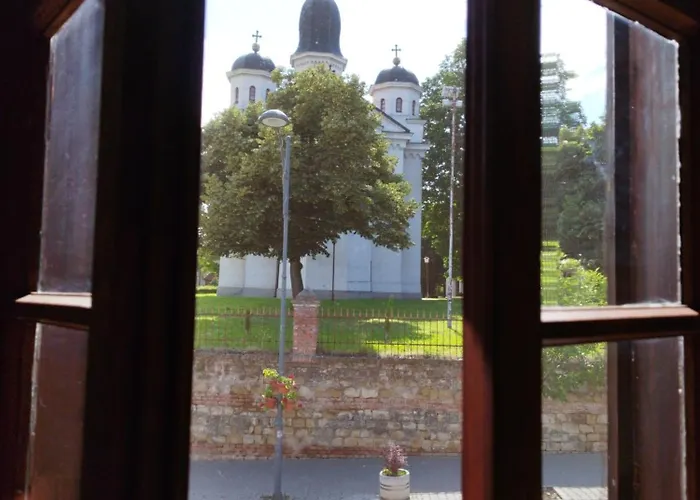 Apostolovic Kuca Kulturni Spomenik U Centru Grocke Apartman